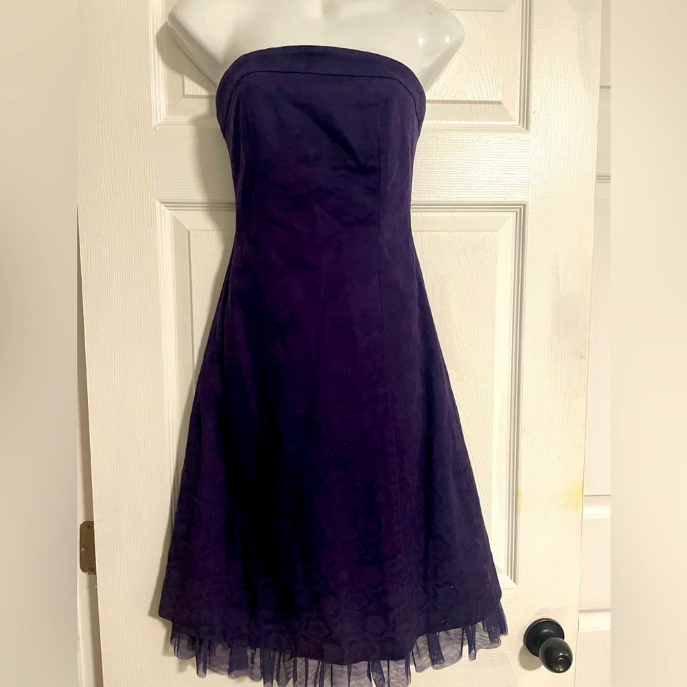 Strapless RW&Co purple dress with tulle underlay size 00